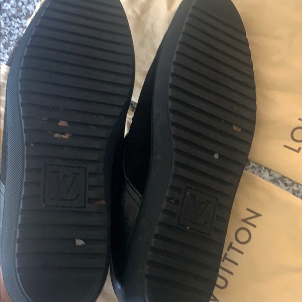Men’s Louis Vuitton Dress Sneakers - Picture 5 of 6